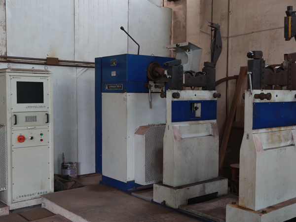 動(dòng)平衡機(jī)（大）.JPG